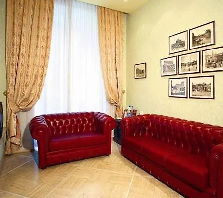 Hotell Demetra Capitolina 2*